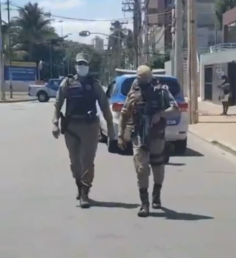 Leia mais sobre o artigo PM fecha ondina para impedir manifestantes chegarem até a residência oficial do governador Rui Costa (PT)