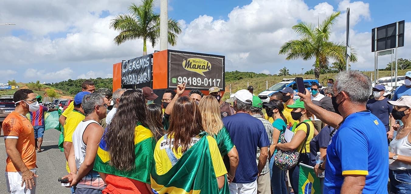 Leia mais sobre o artigo Protestos tomam conta de salvador nesse domingo contra o “lockdown” decretado pelo governador Rui Costa (PT). Veja fotos exclusivas