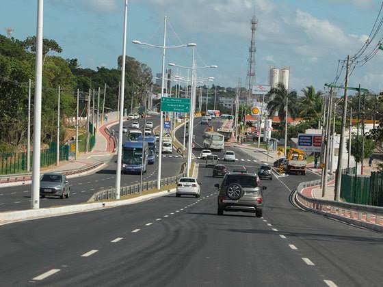 Leia mais sobre o artigo Avenida Pinto de Aguiar vira local de “rachas” durante a madrugada