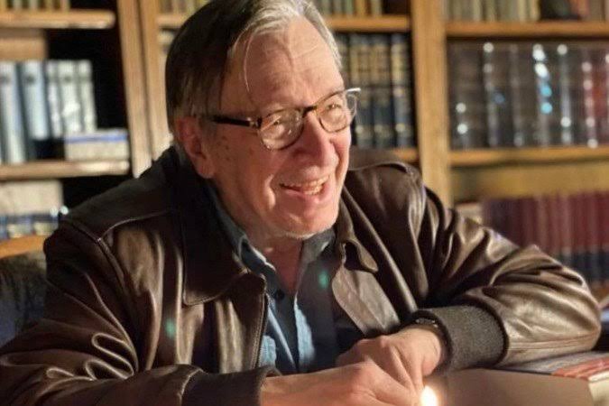 Leia mais sobre o artigo Aos 74 anos, acaba de falecer Olavo de Carvalho