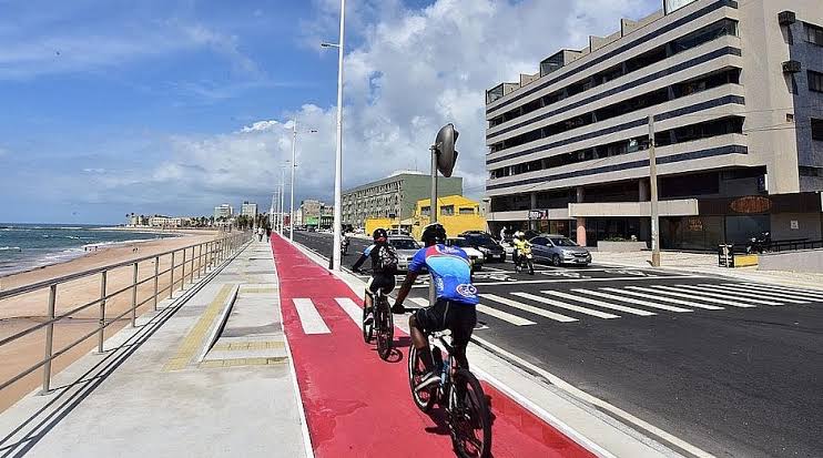 Leia mais sobre o artigo Ciclista viram alvo de bandidos na orla de Salvador