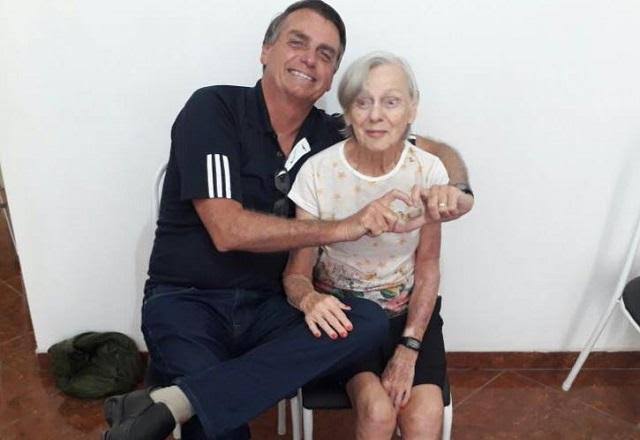 Leia mais sobre o artigo Morre a mãe do Presidente Jair Bolsonaro