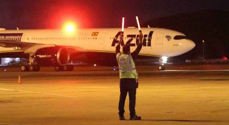 Leia mais sobre o artigo Alerta de sequestro de voo da Azul é acionado no aeroporto de Salvador e equipes da Força Aérea atuam