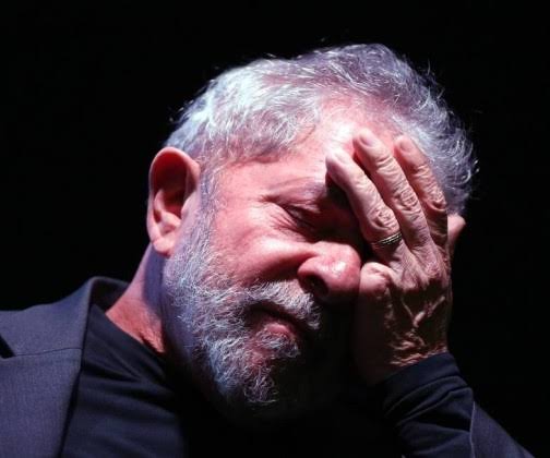 Leia mais sobre o artigo EXCLUSIVO: Lula pode desistir de candidatura à presidência. Saiba os motivos